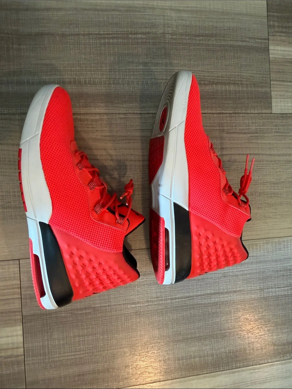 Jordan Men's Red and Black Low-Top Basketball Sneakers